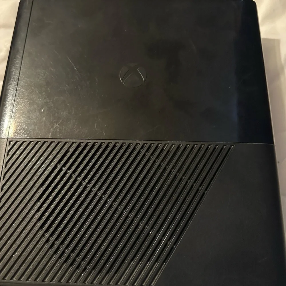 Xbox 360e Console, Cables and 1 Remote Tested and Working